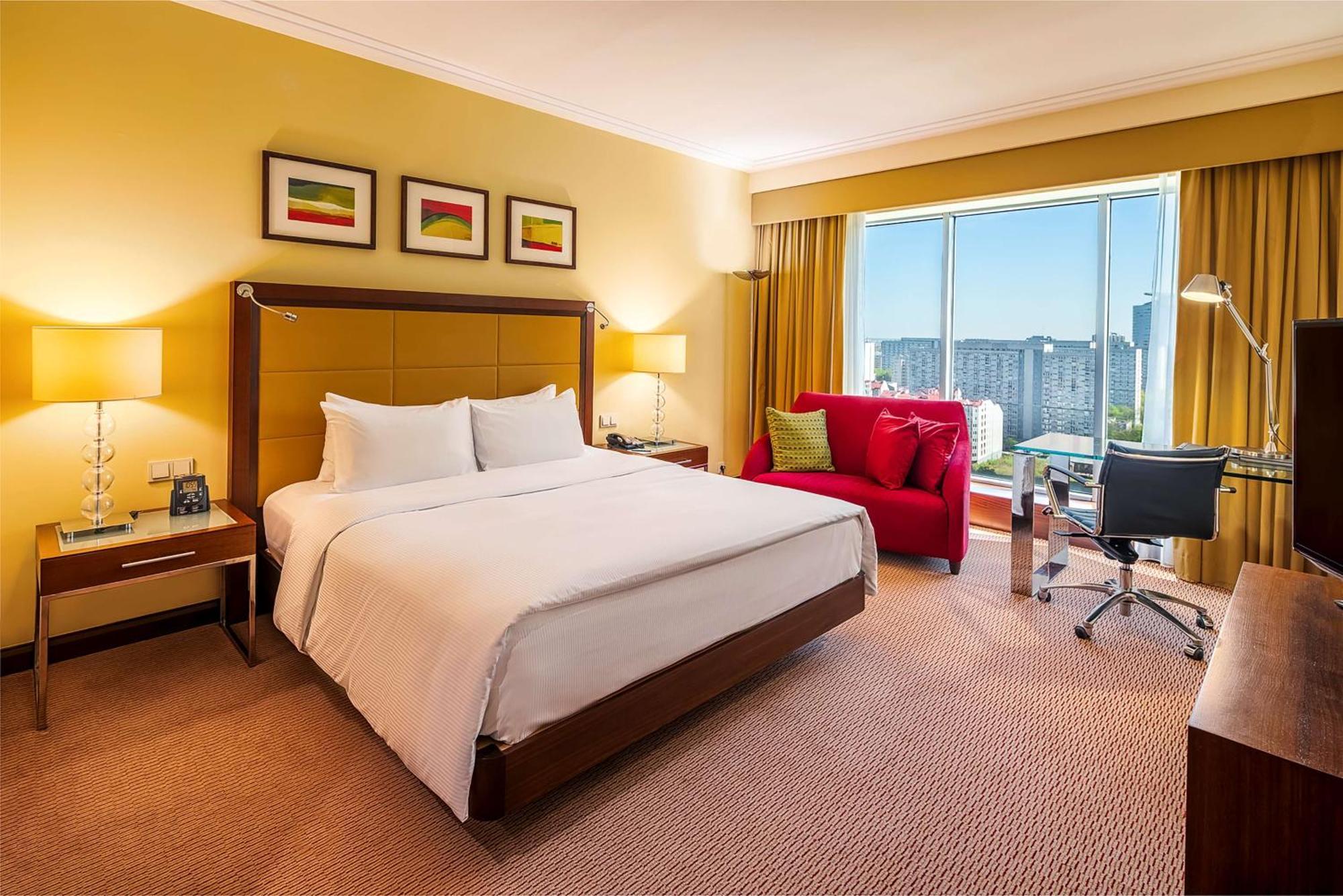 Hilton Warsaw City Hotel Bagian luar foto