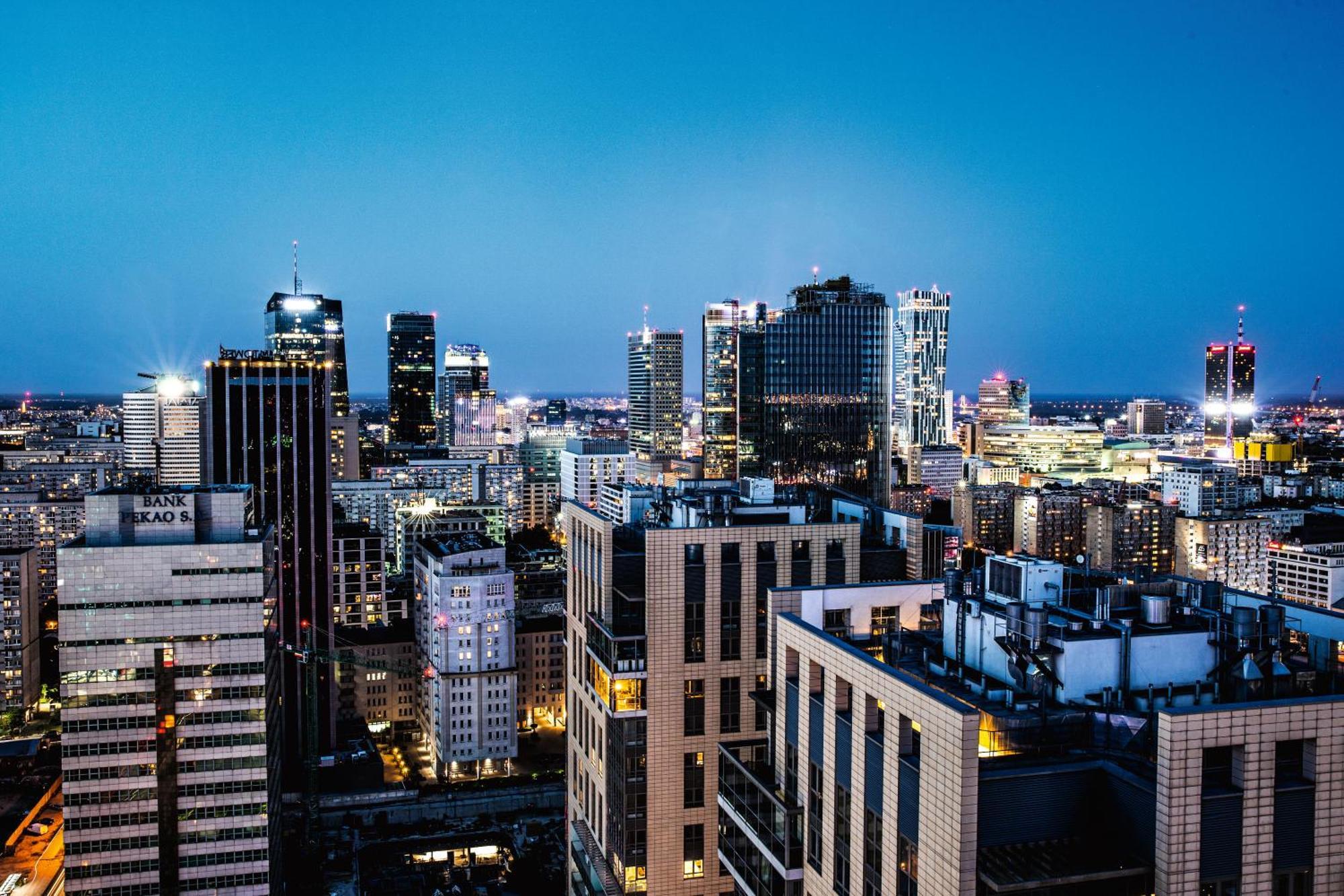 Hilton Warsaw City Hotel Bagian luar foto